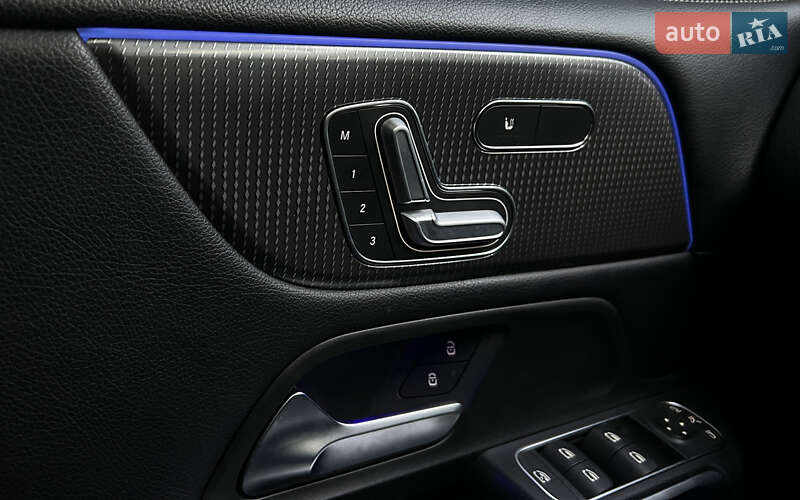 Позашляховик / Кросовер Mercedes-Benz GLB-Class 2019 в Львові