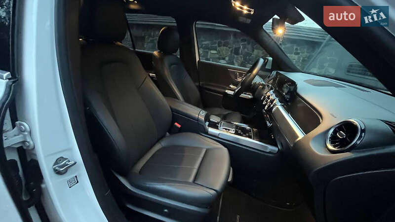 Внедорожник / Кроссовер Mercedes-Benz GLB-Class 2020 в Хмельницком