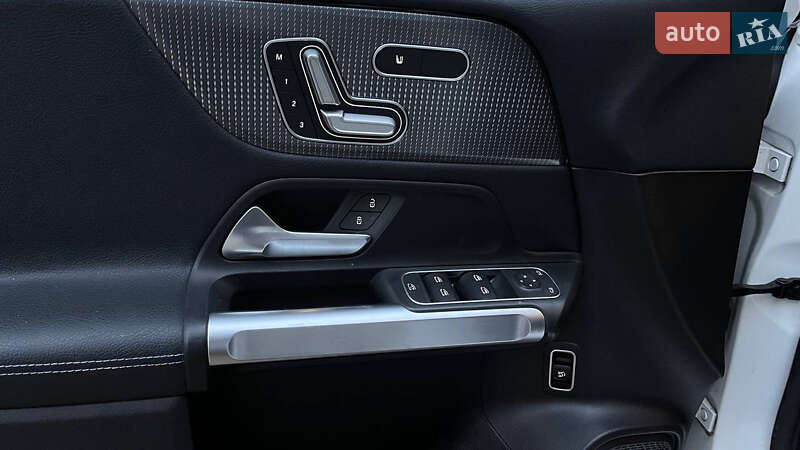 Внедорожник / Кроссовер Mercedes-Benz GLB-Class 2020 в Хмельницком