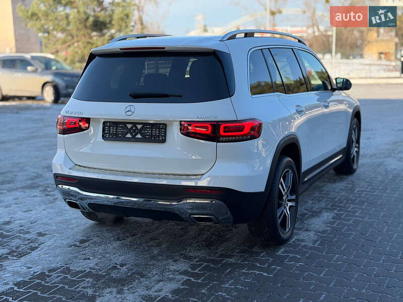 Внедорожник / Кроссовер Mercedes-Benz GLB-Class 2021 в Киеве фото 11 Внедорожник / Кроссовер Mercedes-Benz GLB-Class 2021 в Киеве