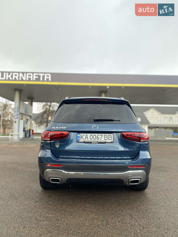 Внедорожник / Кроссовер Mercedes-Benz GLB-Class 2020 в Мукачево