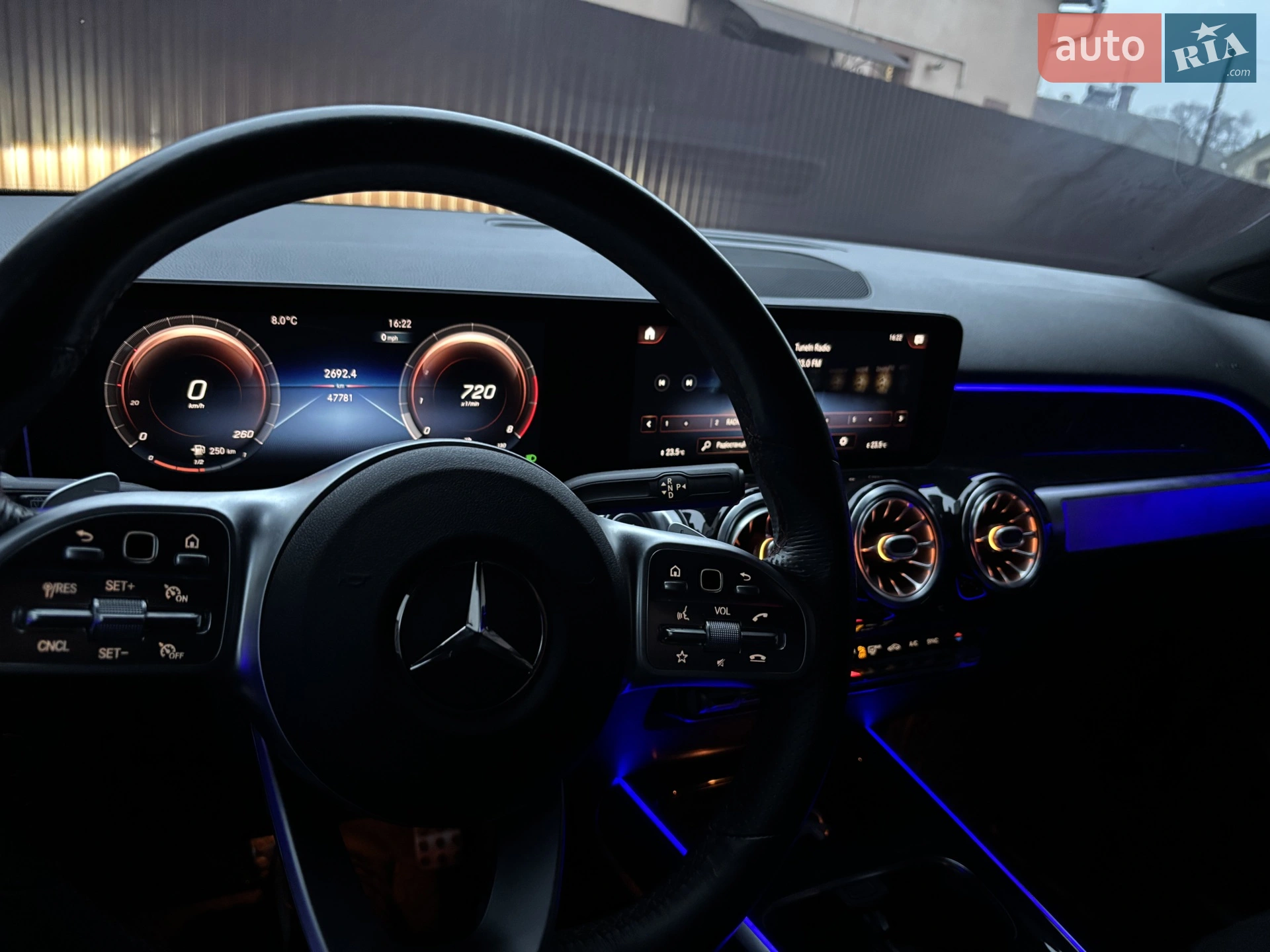 2021 Mercedes-Benz GLB - мініатюра 36