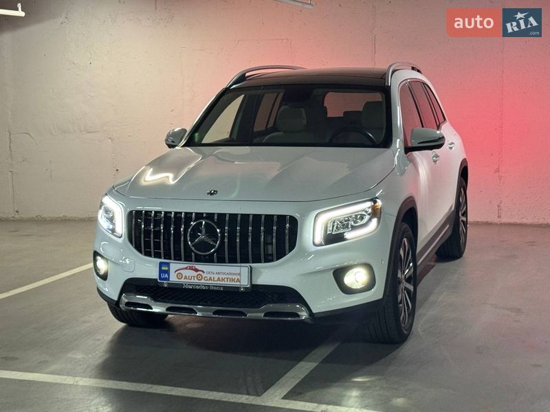 Mercedes-Benz GLB-Class 2021