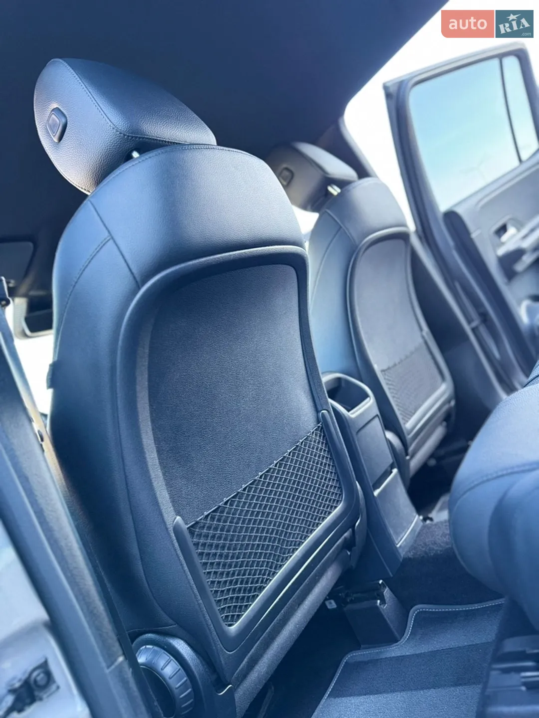 2022 Mercedes-Benz GLB - мініатюра 104