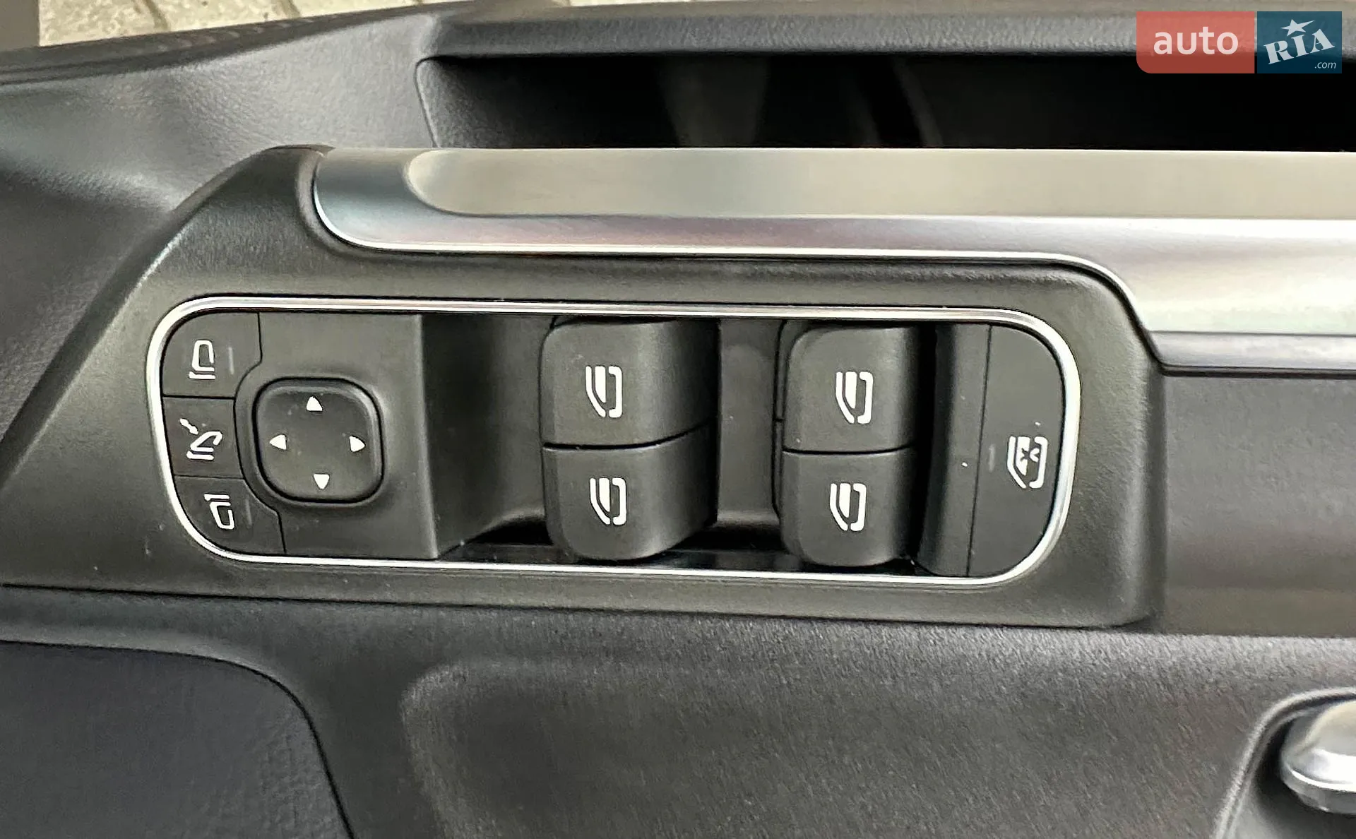 2021 Mercedes-Benz GLB - мініатюра 25
