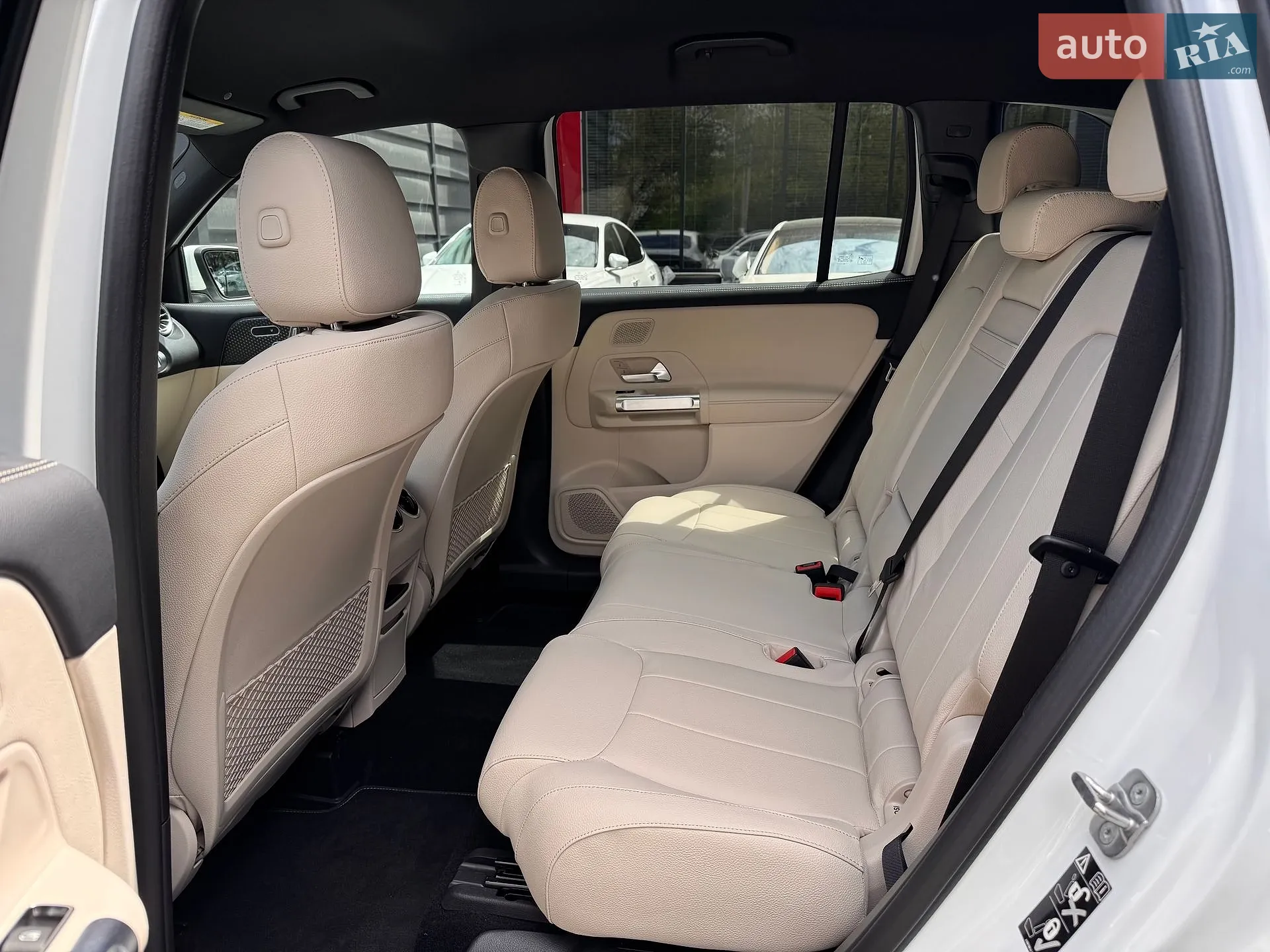 2024 Mercedes-Benz GLB - мініатюра 11