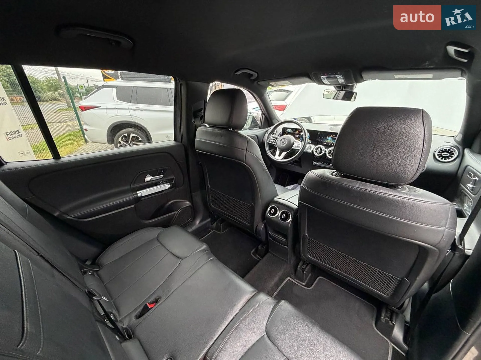 2020 Mercedes-Benz GLB - мініатюра 14