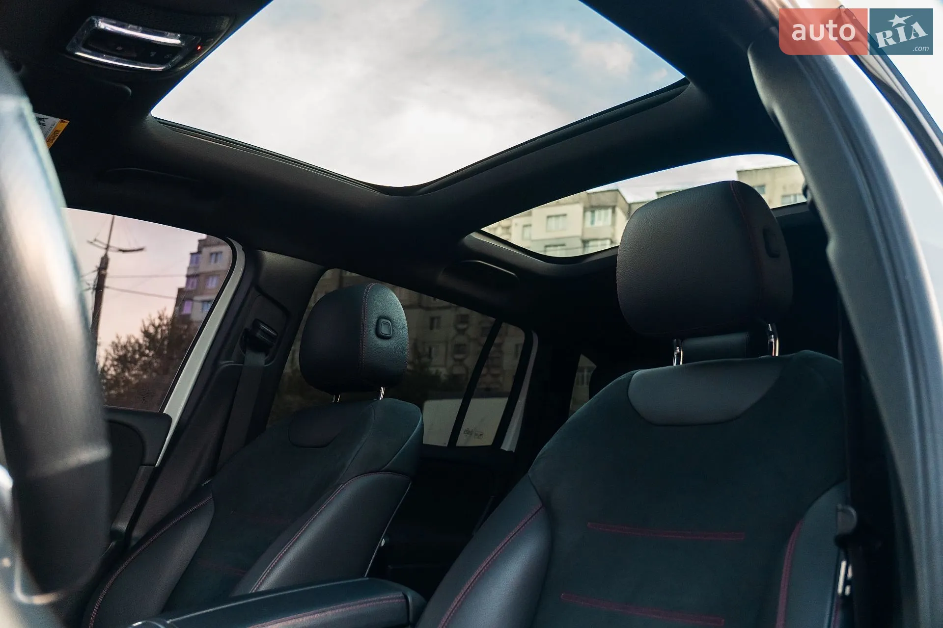 2021 Mercedes-Benz GLB - мініатюра 56