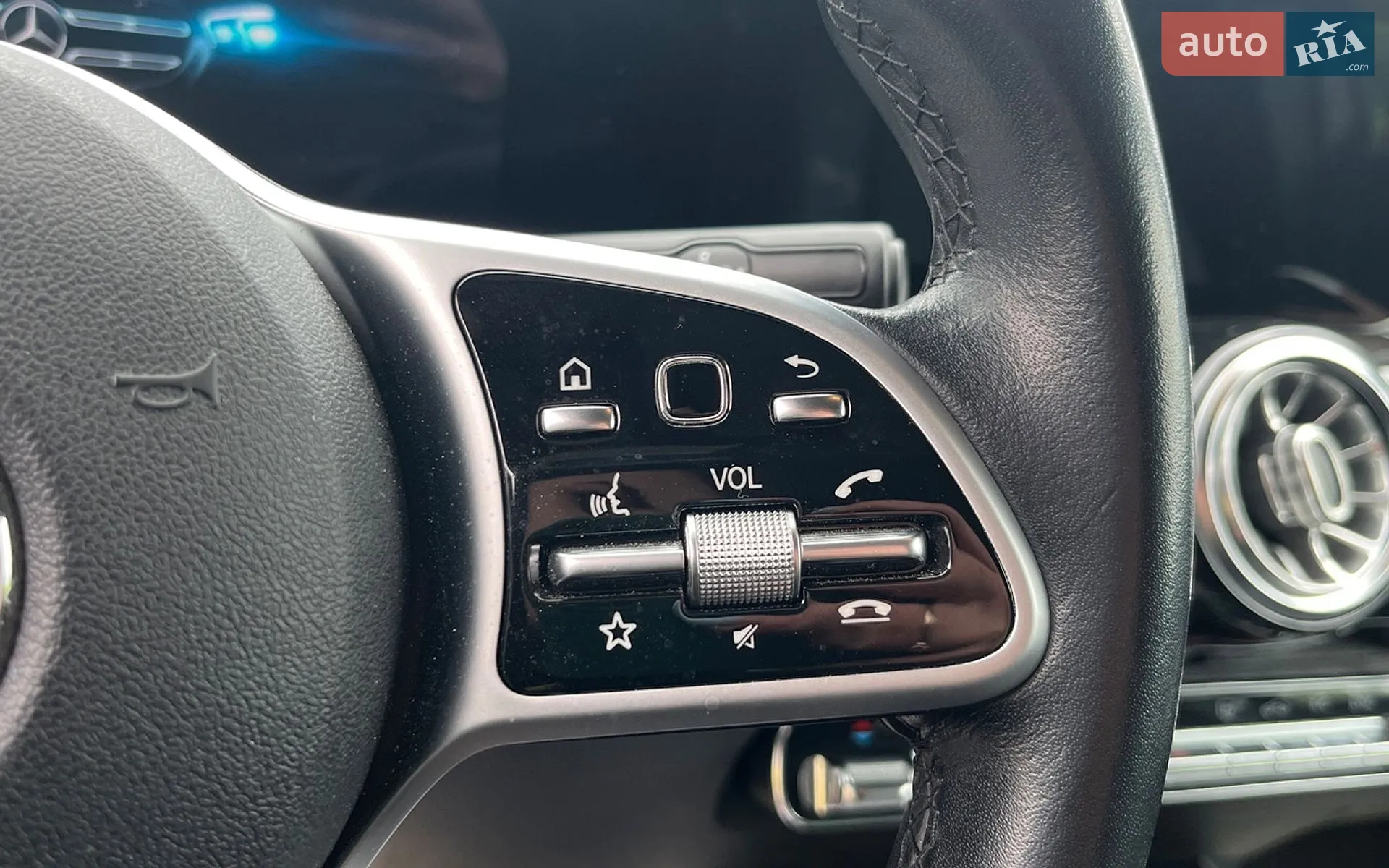 2019 Mercedes-Benz GLB - мініатюра 17