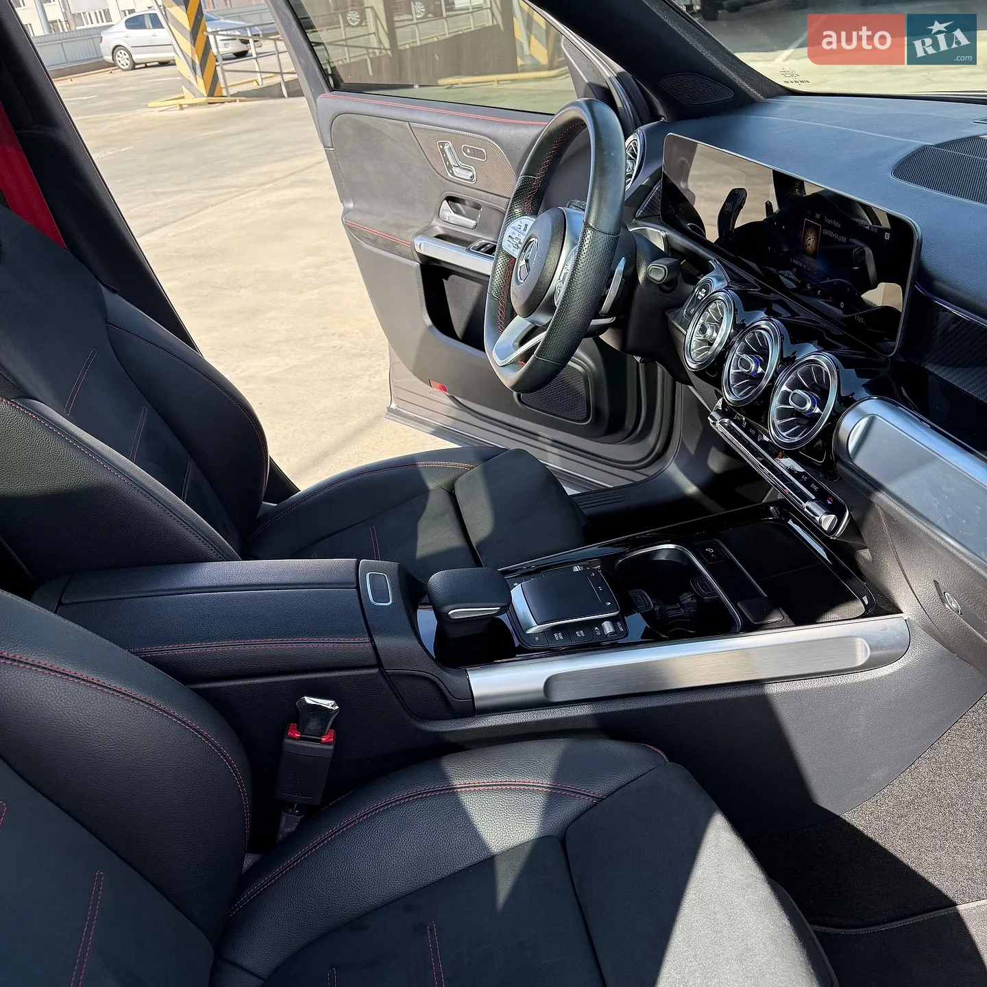 2021 Mercedes-Benz GLB - мініатюра 17