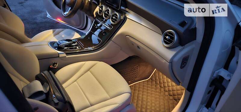 Внедорожник / Кроссовер Mercedes-Benz GLC-Class Coupe 2017 в Днепре