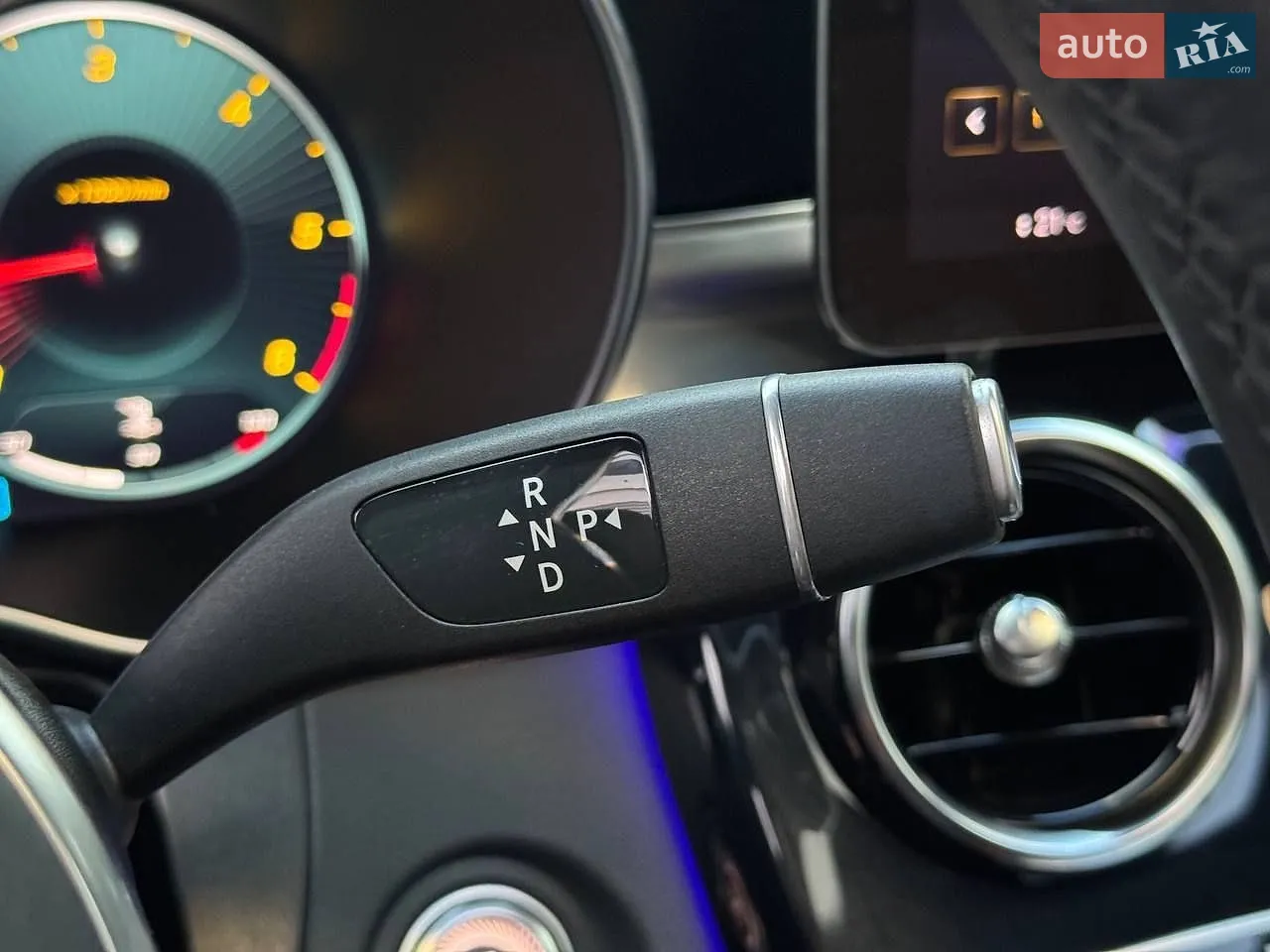 2020 Mercedes-Benz GLC - мініатюра 30
