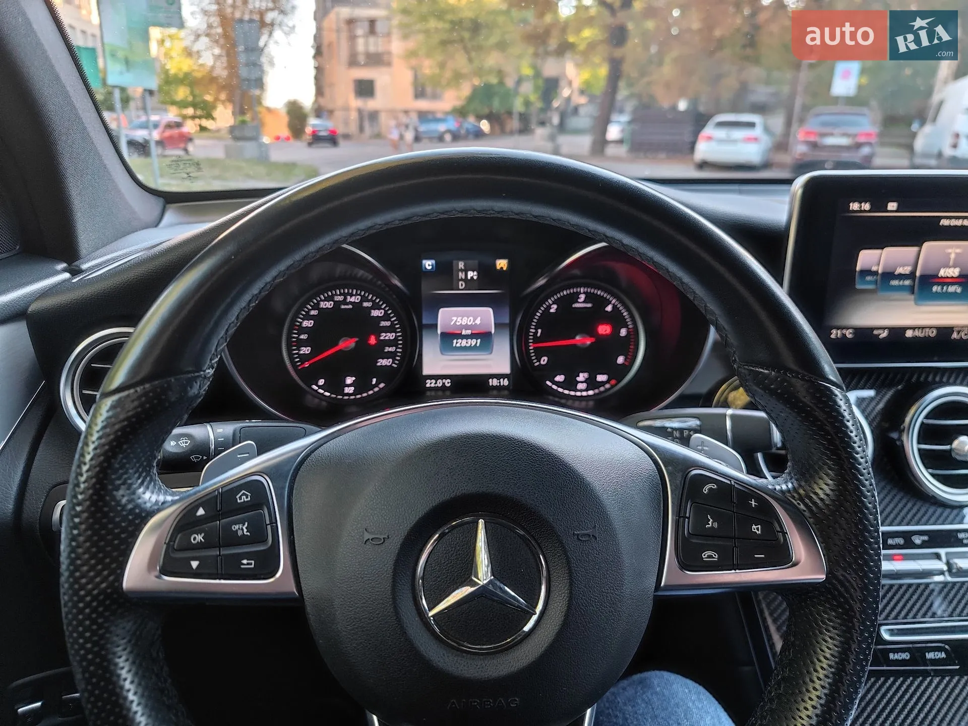 2018 Mercedes-Benz GLC - мініатюра 22