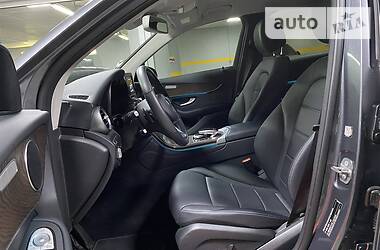 Внедорожник / Кроссовер Mercedes-Benz GLC-Class 2017 в 