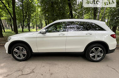 Внедорожник / Кроссовер Mercedes-Benz GLC-Class 2017 в Киеве