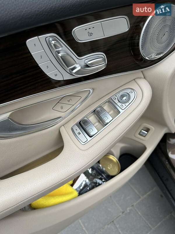 Внедорожник / Кроссовер Mercedes-Benz GLC-Class 2016 в Шептицькому