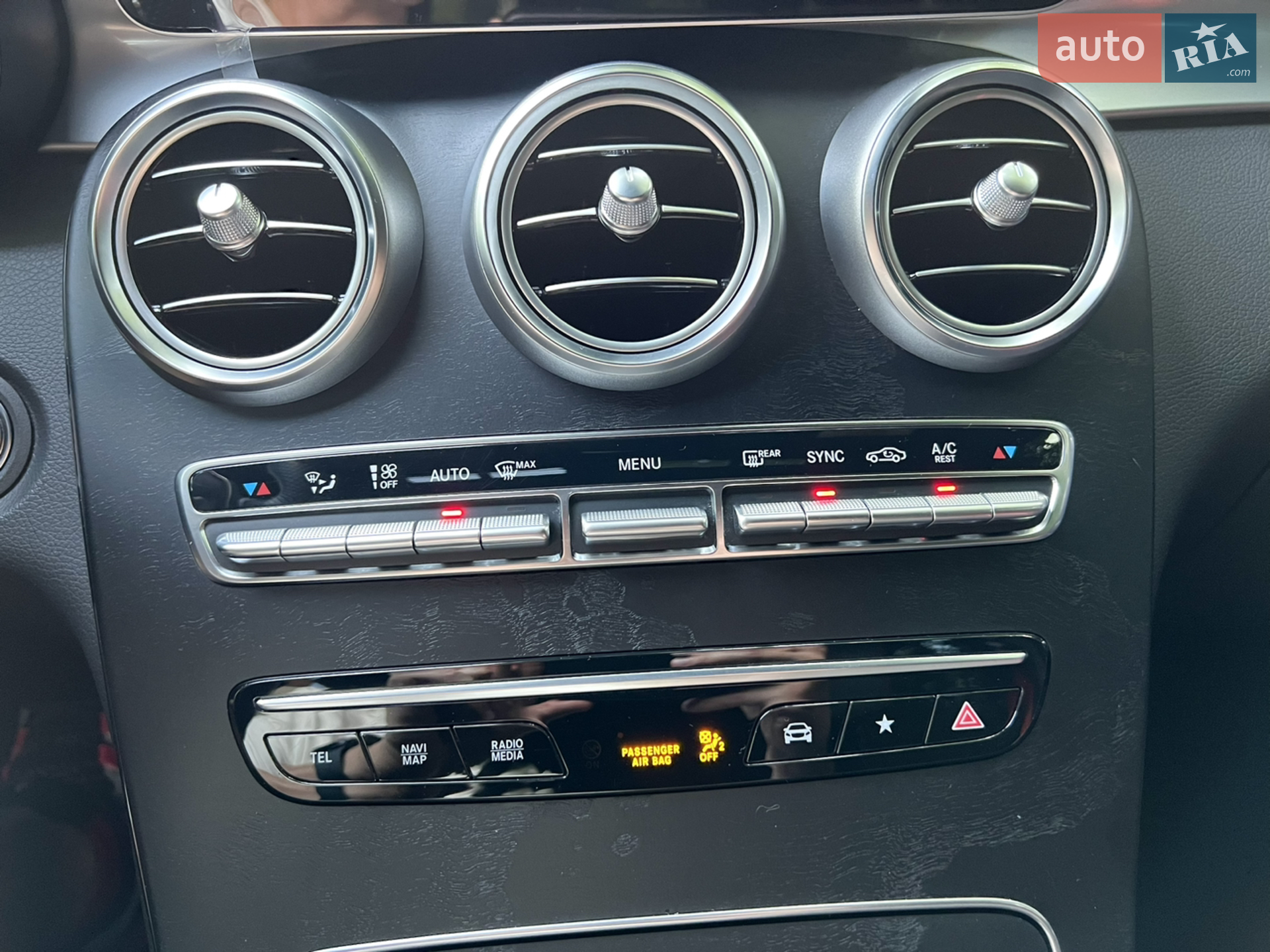 2019 Mercedes-Benz GLC - мініатюра 32