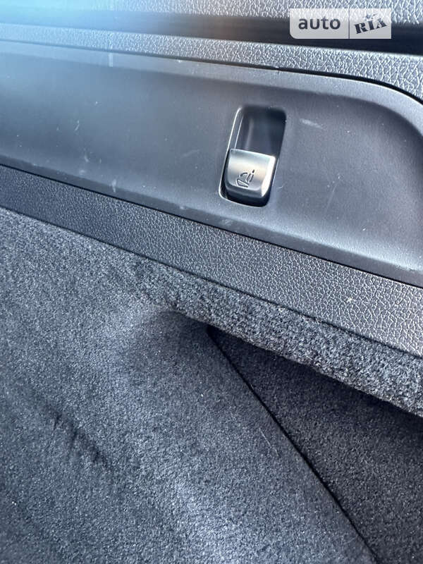 Позашляховик / Кросовер Mercedes-Benz GLC-Class 2018 в Вараші фото 29 Позашляховик / Кросовер Mercedes-Benz GLC-Class 2018 в Вараші