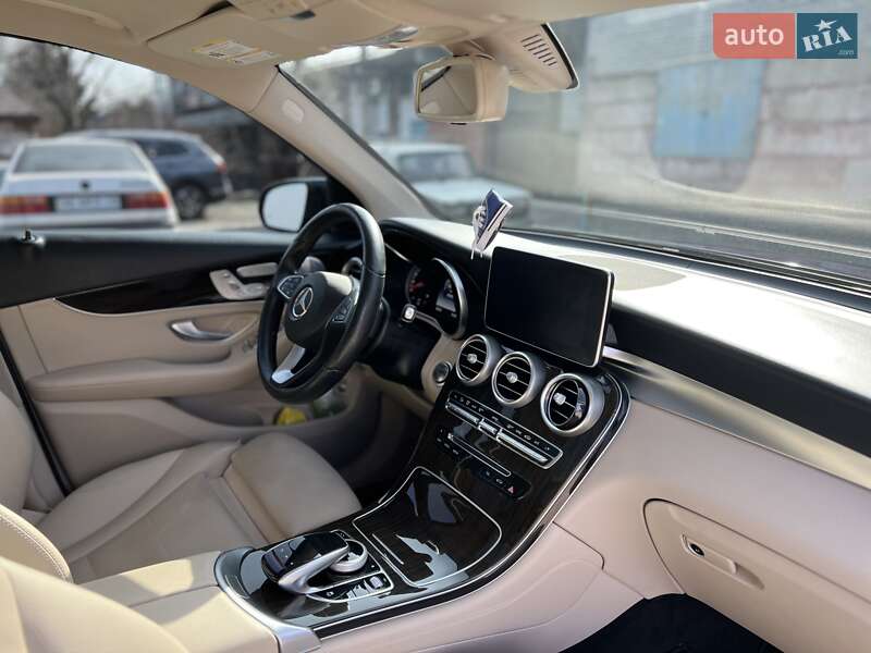 Внедорожник / Кроссовер Mercedes-Benz GLC-Class 2017 в Днепре
