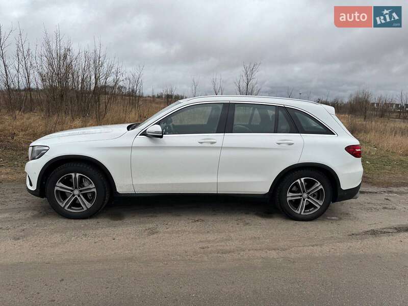 Внедорожник / Кроссовер Mercedes-Benz GLC-Class 2016 в Киеве фото 7 Внедорожник / Кроссовер Mercedes-Benz GLC-Class 2016 в Киеве