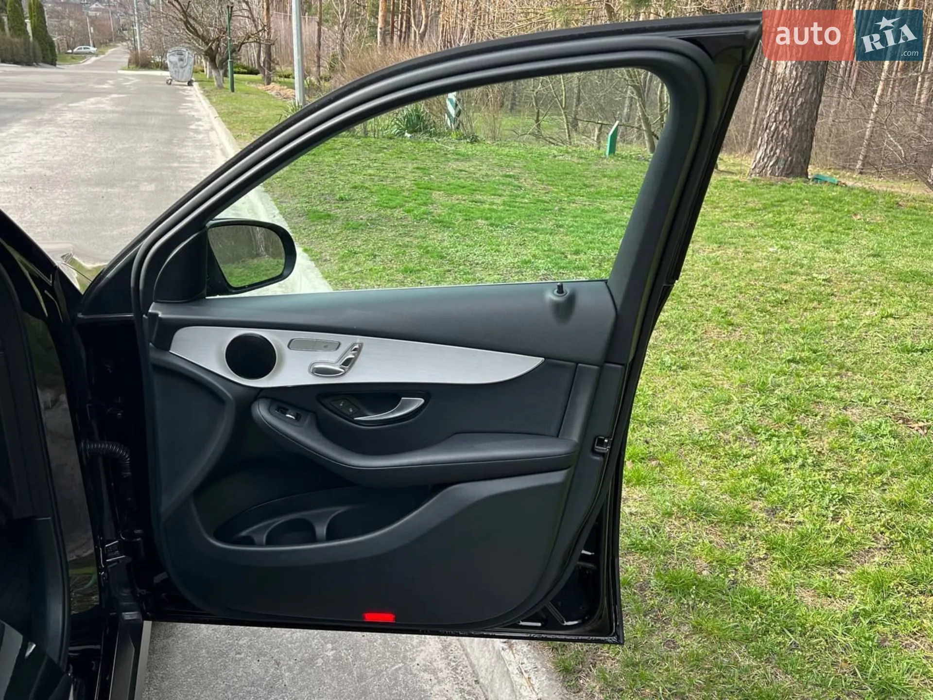 2019 Mercedes-Benz GLC - мініатюра 11