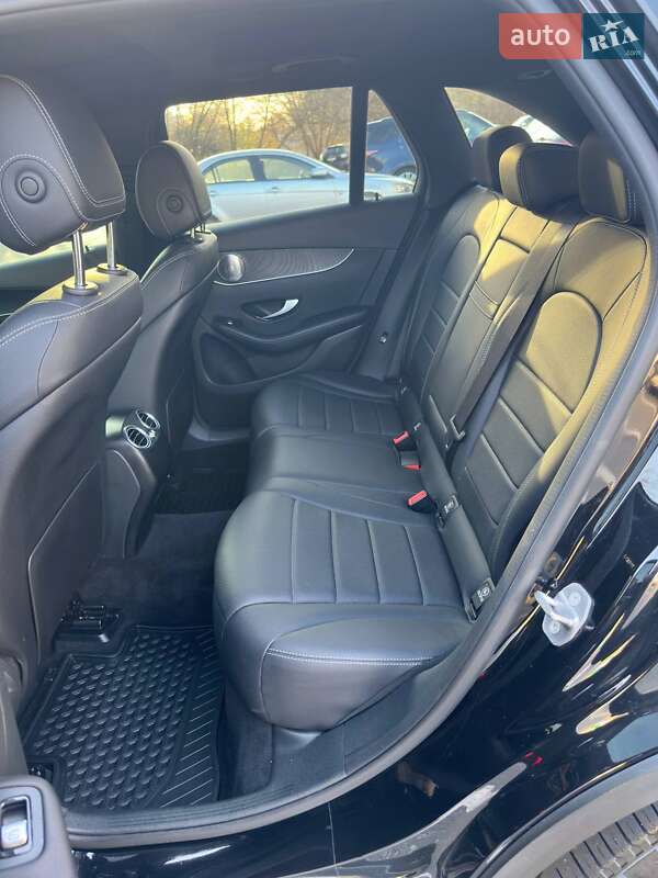 Внедорожник / Кроссовер Mercedes-Benz GLC-Class 2016 в Днепре