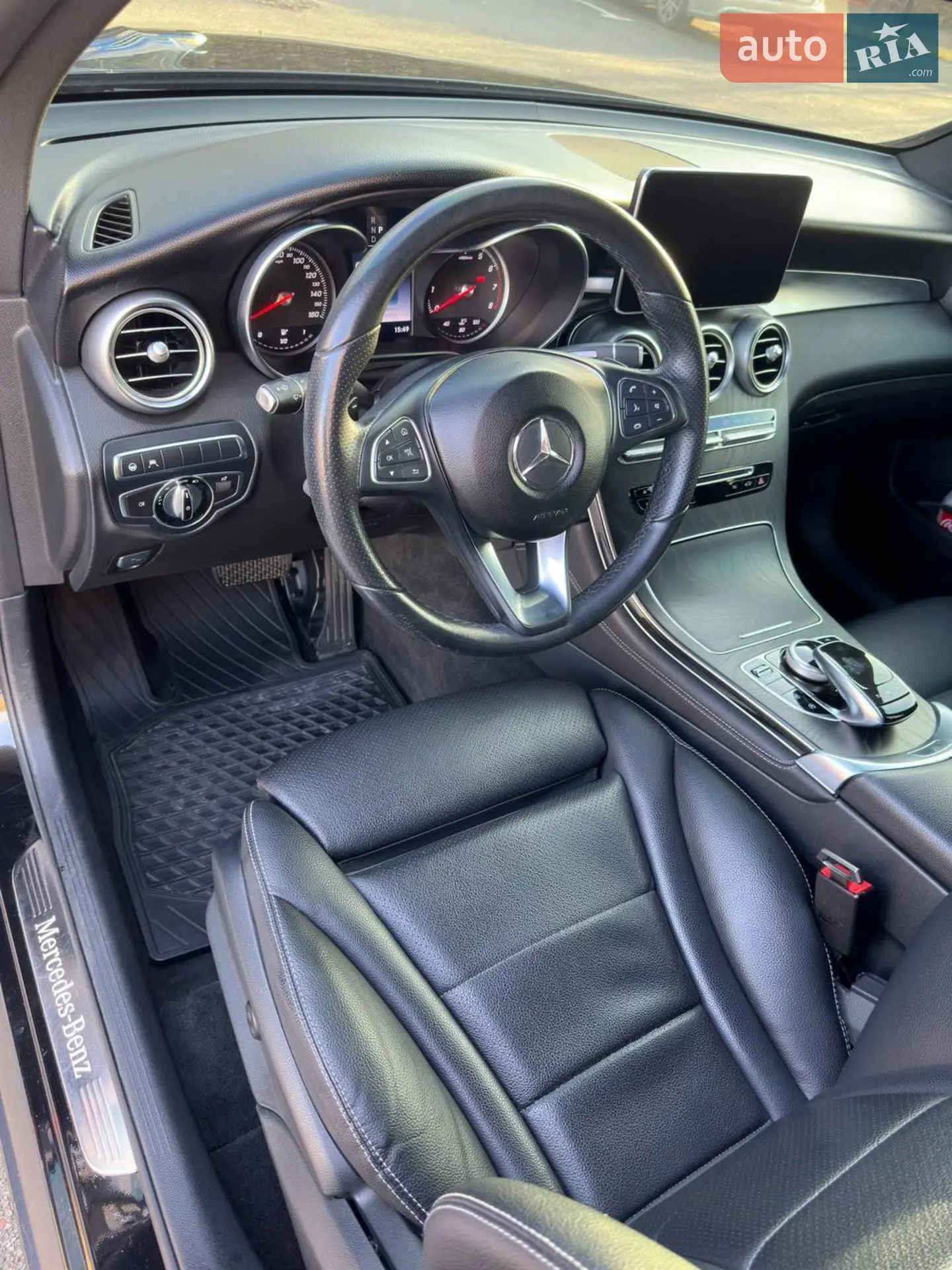 2016 Mercedes-Benz GLC - мініатюра 32