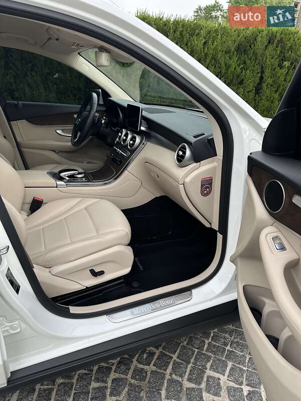 Внедорожник / Кроссовер Mercedes-Benz GLC-Class 2017 в Днепре фото 29 Внедорожник / Кроссовер Mercedes-Benz GLC-Class 2017 в Днепре