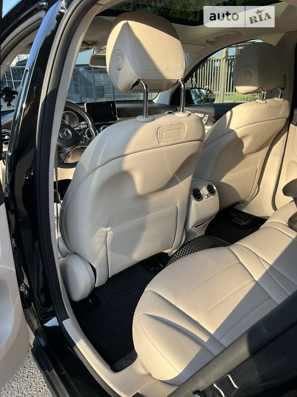 Внедорожник / Кроссовер Mercedes-Benz GLC-Class 2018 в Луцке фото 16 Внедорожник / Кроссовер Mercedes-Benz GLC-Class 2018 в Луцке