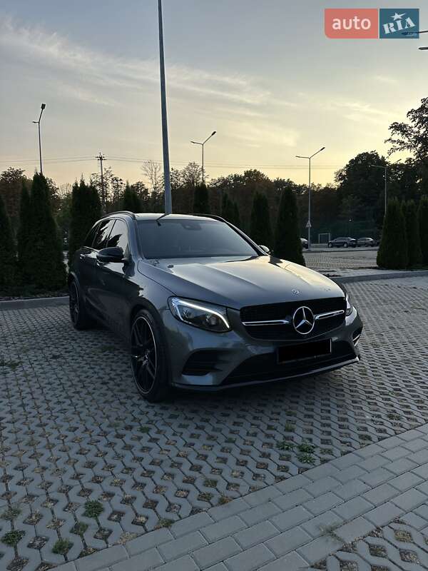 Внедорожник / Кроссовер Mercedes-Benz GLC-Class 2017 в Киеве