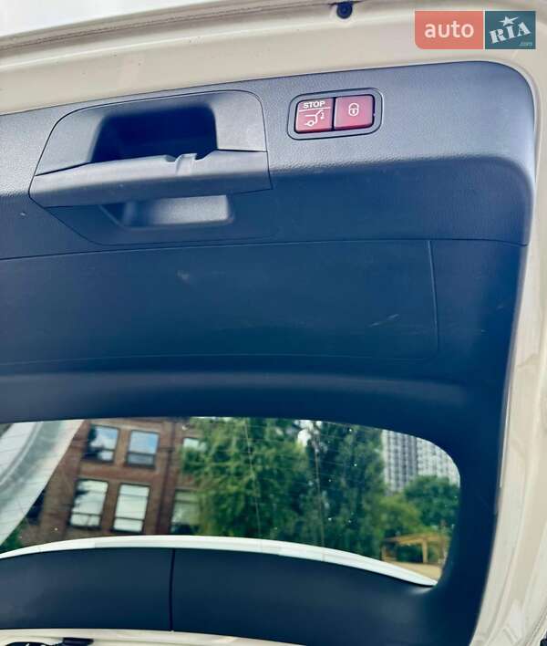 Внедорожник / Кроссовер Mercedes-Benz GLC-Class 2018 в Киеве фото 13 Внедорожник / Кроссовер Mercedes-Benz GLC-Class 2018 в Киеве