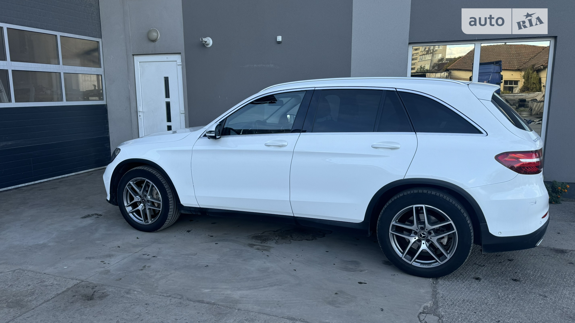 2017 Mercedes-Benz GLC - мініатюра 33