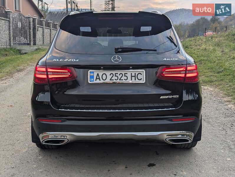 Внедорожник / Кроссовер Mercedes-Benz GLC-Class 2017 в Сваляве