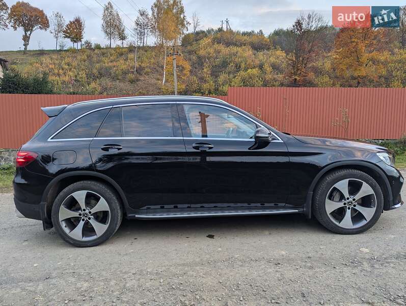 Внедорожник / Кроссовер Mercedes-Benz GLC-Class 2017 в Сваляве