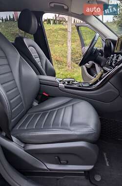 Внедорожник / Кроссовер Mercedes-Benz GLC-Class 2017 в 
