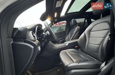 Позашляховик / Кросовер Mercedes-Benz GLC-Class 2019 в 