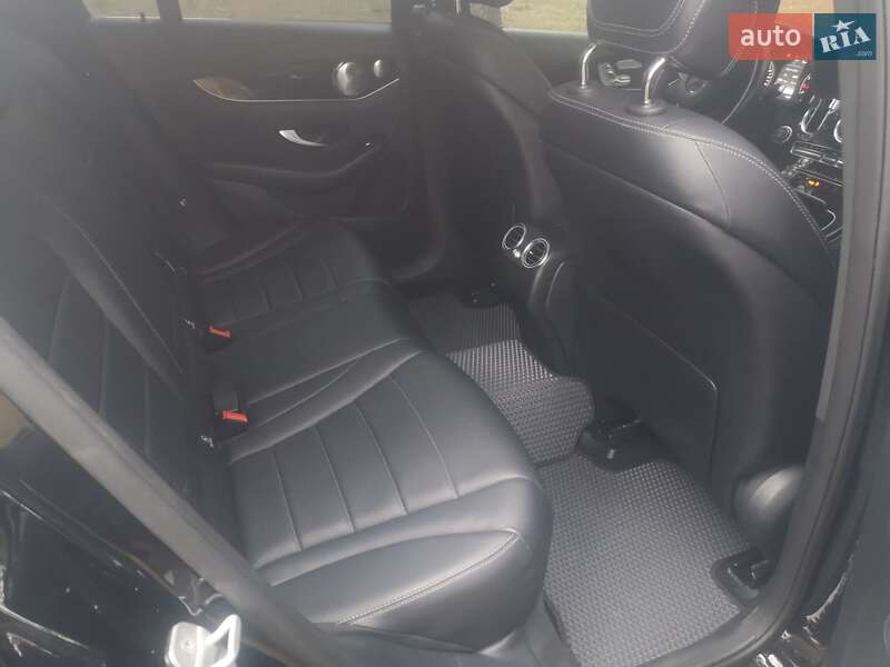 Внедорожник / Кроссовер Mercedes-Benz GLC-Class 2016 в Сумах