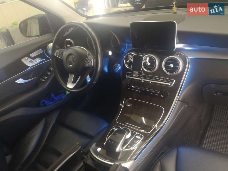 Внедорожник / Кроссовер Mercedes-Benz GLC-Class 2016 в Сумах