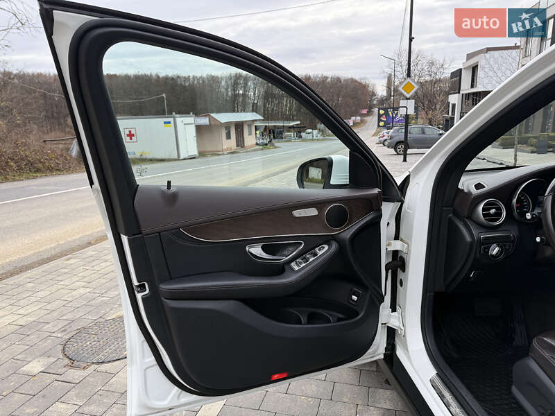 Внедорожник / Кроссовер Mercedes-Benz GLC-Class 2015 в Ужгороде