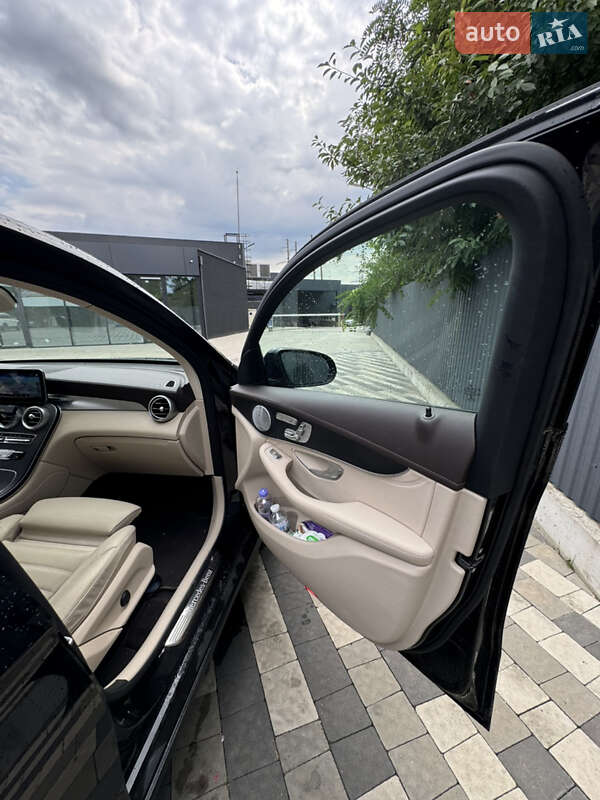 Позашляховик / Кросовер Mercedes-Benz GLC-Class 2020 в Ужгороді