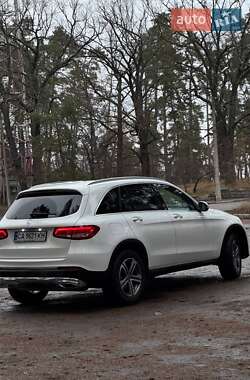 Внедорожник / Кроссовер Mercedes-Benz GLC-Class 2017 в 