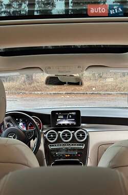 Внедорожник / Кроссовер Mercedes-Benz GLC-Class 2017 в 