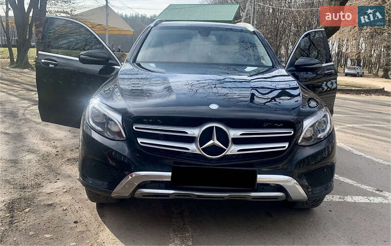 Внедорожник / Кроссовер Mercedes-Benz GLC-Class 2017 в 