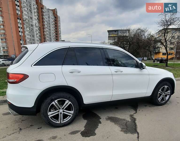 Позашляховик / Кросовер Mercedes-Benz GLC-Class 2016 в Києві