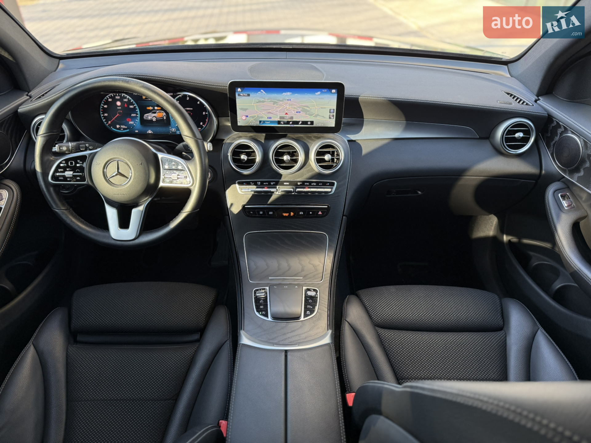 2020 Mercedes-Benz GLC - мініатюра 46