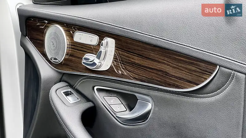 Mercedes-Benz GLC-Class 2016 VIN WDC0G4KB0HF137783 фото оголошення 19 з 62