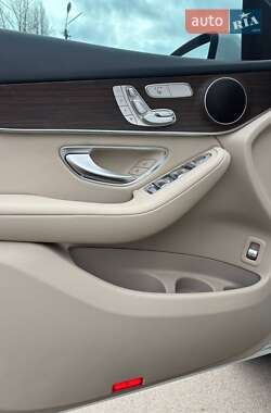 Внедорожник / Кроссовер Mercedes-Benz GLC-Class 2021 в 