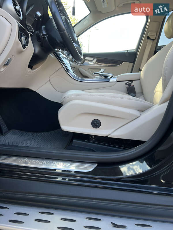 Позашляховик / Кросовер Mercedes-Benz GLC-Class 2015 в Запоріжжі