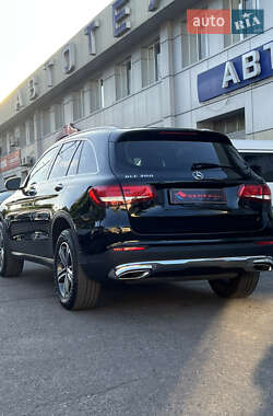 Позашляховик / Кросовер Mercedes-Benz GLC-Class 2016 в 