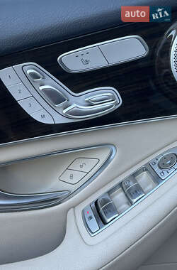 Позашляховик / Кросовер Mercedes-Benz GLC-Class 2016 в 